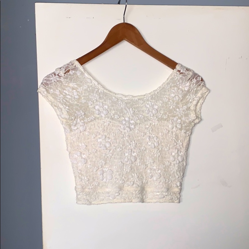 Hollister lace crop top 💋